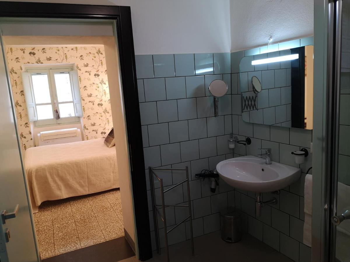 Casa Pagio Hotel Bosa Eksteriør billede
